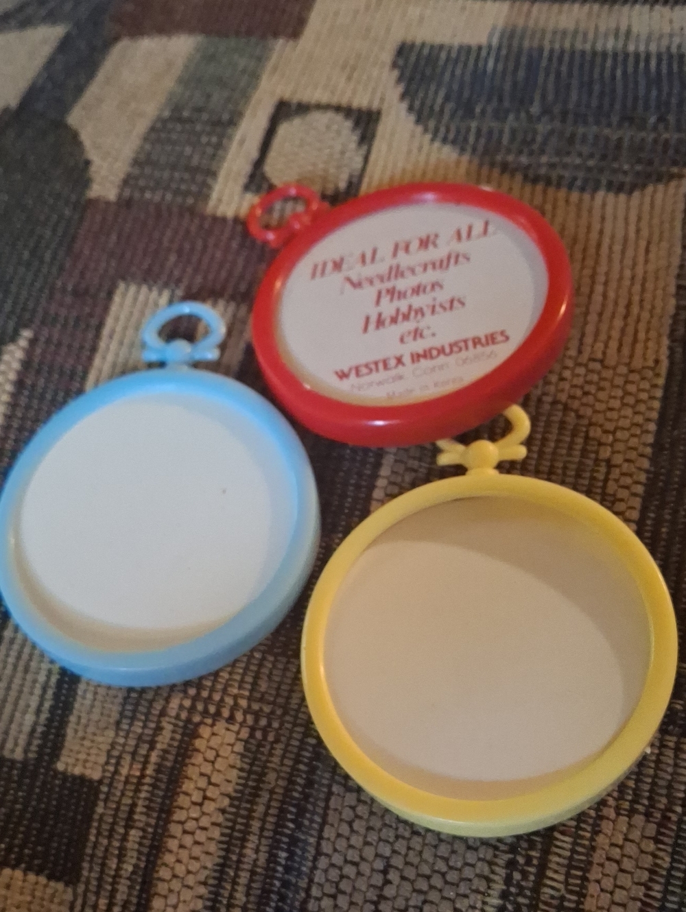 Westex Industries Holiday Ornament Frame Set — Red, Blue, Yellow